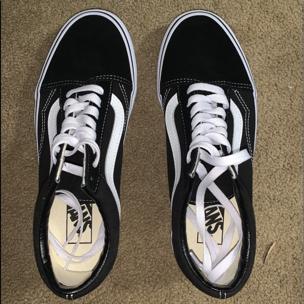 Vans black and white old skools